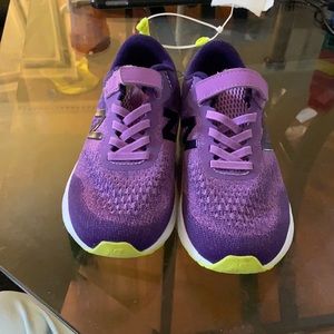 Never worn New balance girls size 13 shoes
